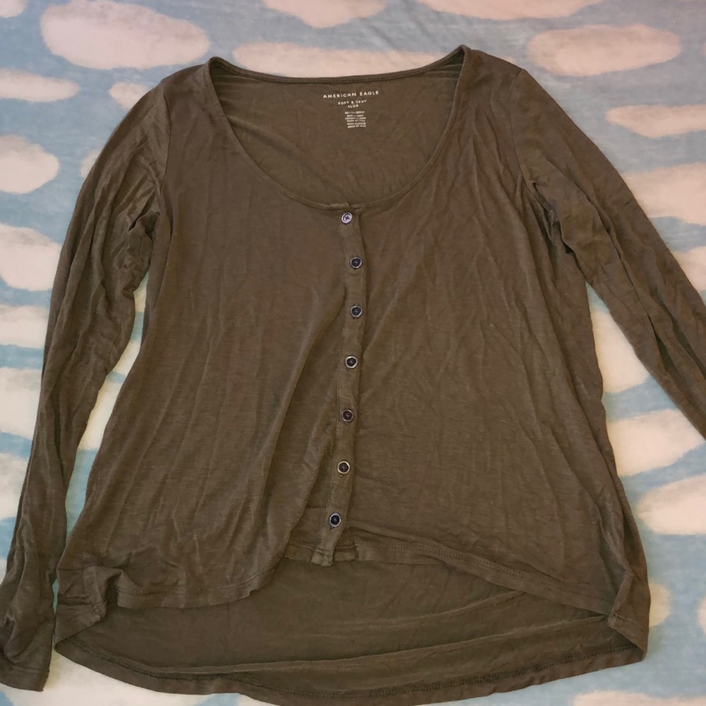 American Eagle long sleeve shirt